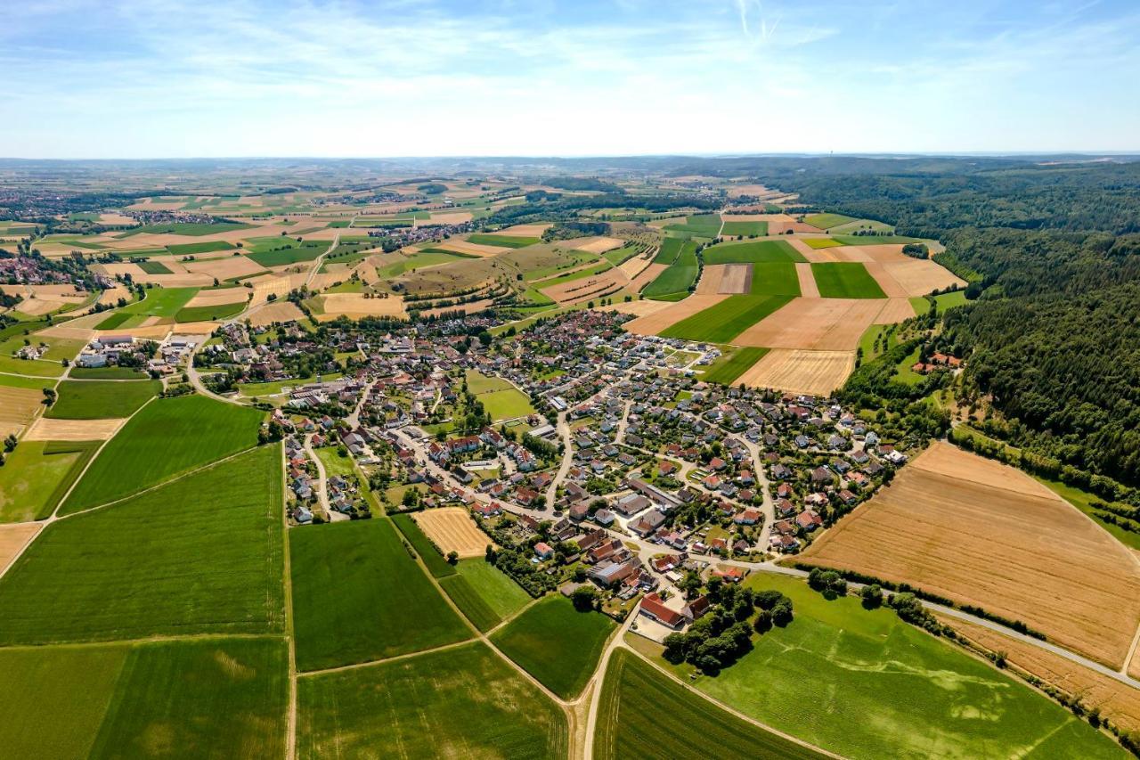 Landgasthof Adler Utzmemmingen Buitenkant foto