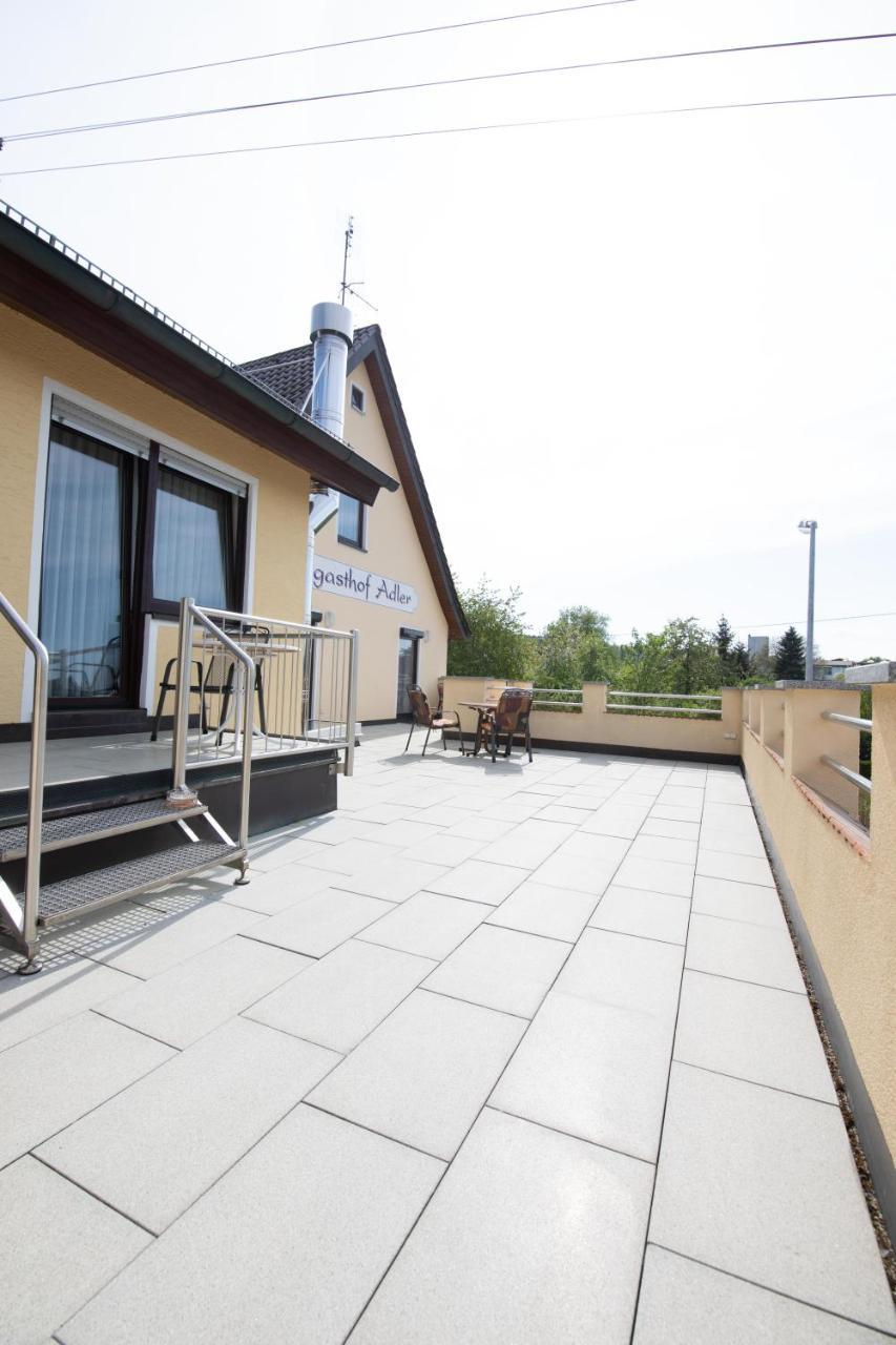 Landgasthof Adler Utzmemmingen Buitenkant foto